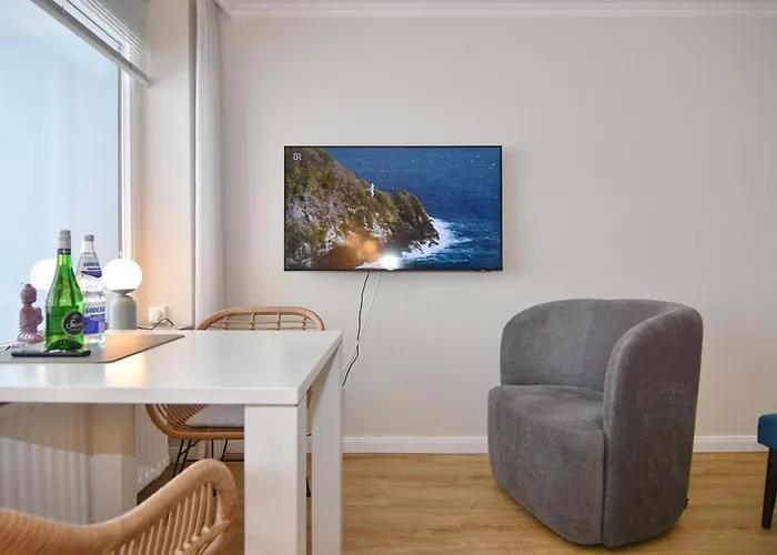 Metropol, Whg 28a, Seeseite 1og *